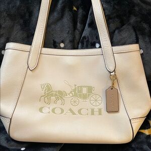 Coach Beige Leather Shoulder Bag